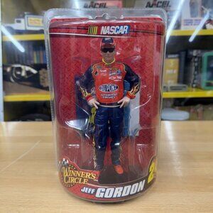 Jeff Gordon #24 Du Pont NASCAR Winners Circle Collectible Action Figure